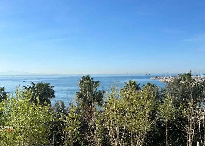 Blue Sea View Apartment