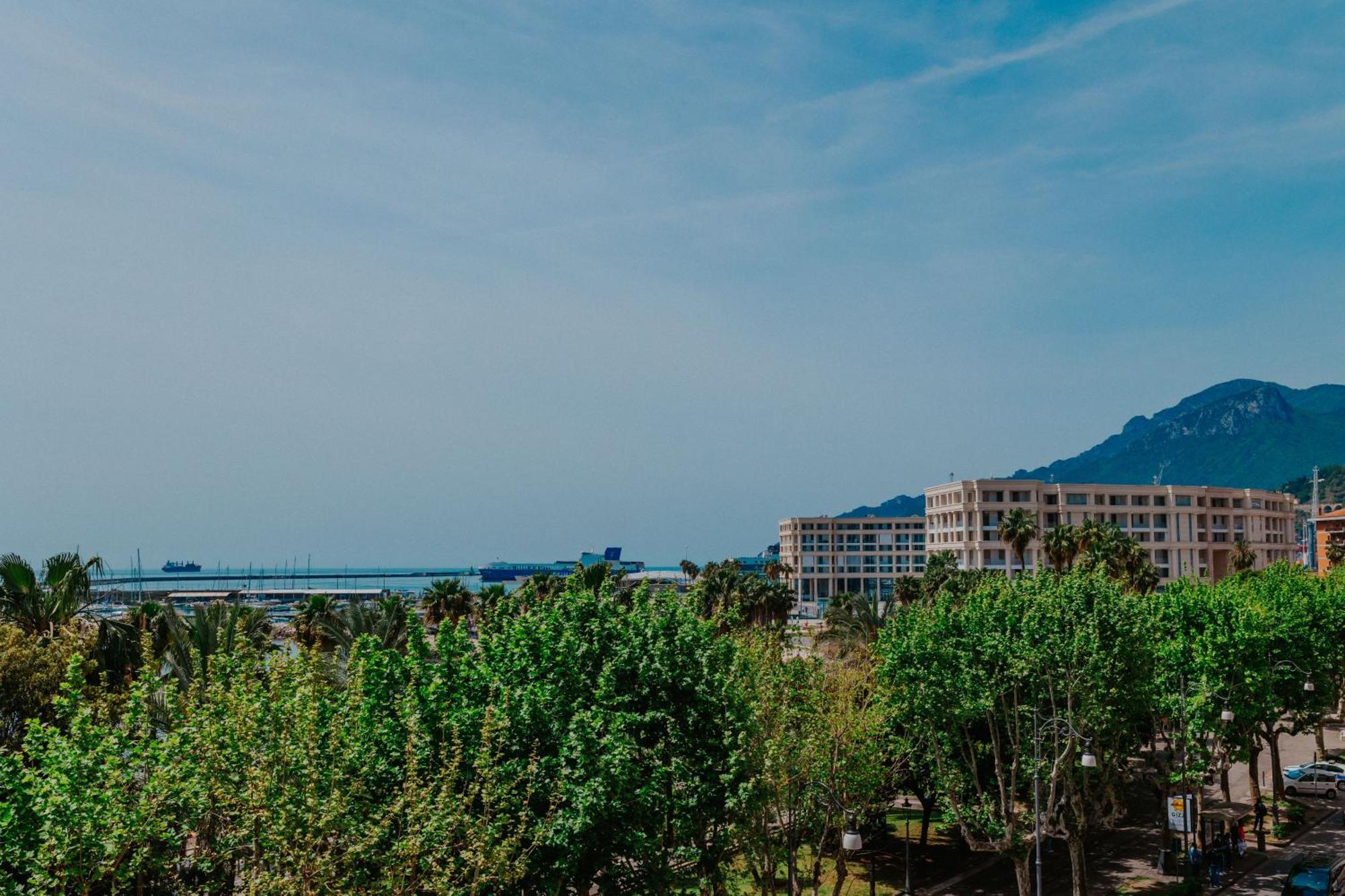 Blue Sea View Apartment *